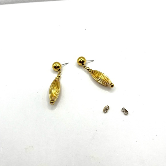 Gold Tone Drop Earrings Pierced Earrings. Dangling Long 2”” - Picture 6 of 8